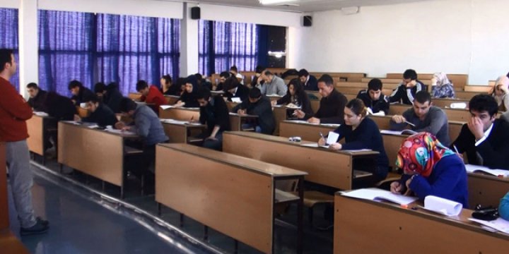 Açıköğretim'de Kayıt Yenileme Süresi Uzatıldı