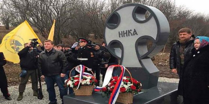 Kadirov, Ölen Rus İşgalciler İçin “Anıt-Haç” Diktirdi!