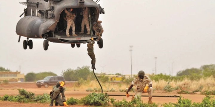 ABD Askerleri Afrika’yı Örümcek Ağı Gibi Örmüş!