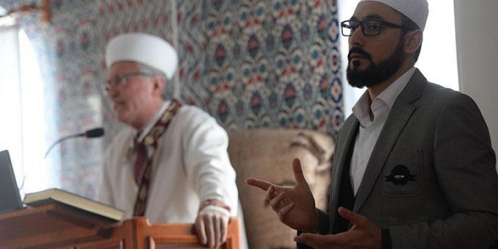 Camilerde Cuma Hutbeleri İşaret Diliyle Anlatılacak