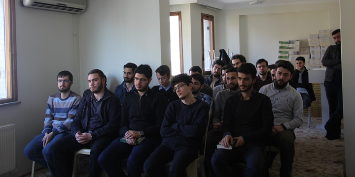 Özgür-Der Üniversite Gençliği “Kur’an ve Tarihselcilik” Kitabını Konuştu