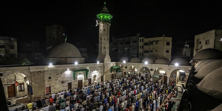 İşgalci İsrail’in Ezan Yasağı Kararına Ezanlı Tepki