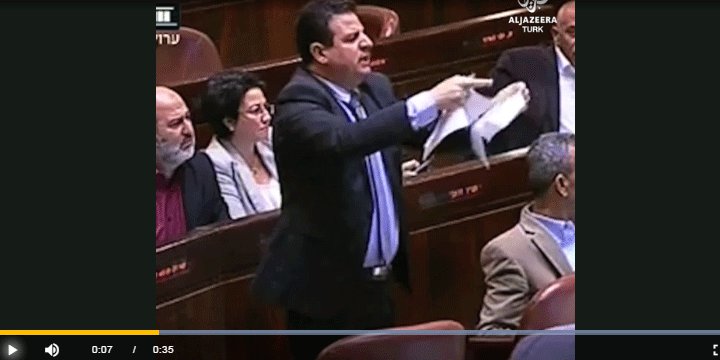 İsrail Parlamentosundaki Arap Vekil Ezanı Yasaklayan Taslağı Yırttı