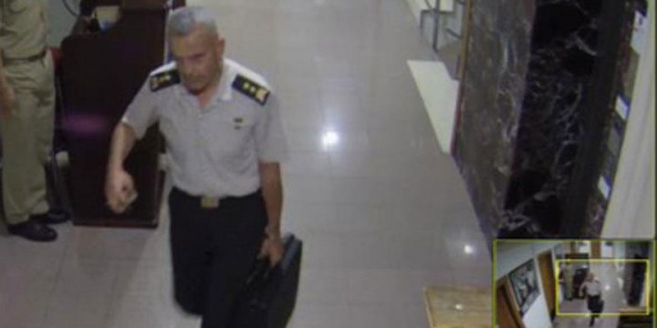 Mehmet Dişli Çantasında Silahıyla Komuta Katında
