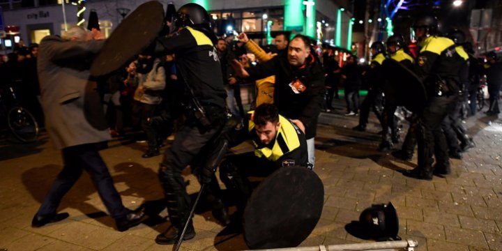 Hollanda-Türkiye Gerilimi Seçimde Rutte’ye Yarayacak mı?