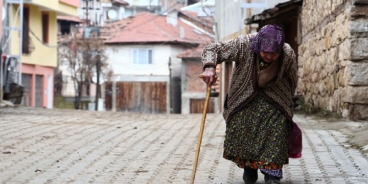 Türkiye'de Yaşlı Nüfus Oranı Artıyor