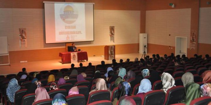 "Müslüman Şahsiyetin Siyasal ve Ahlaki Karakteri"