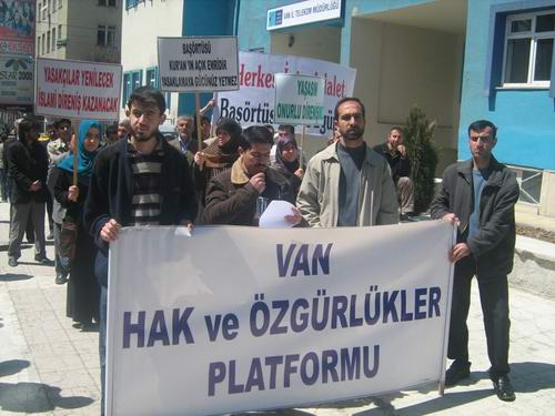 Van’da 138. Başörtüsü Eylemi