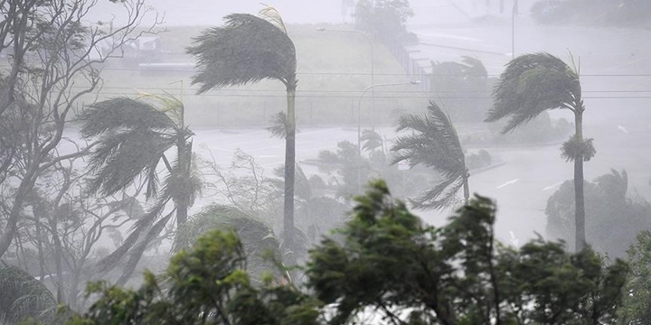 Avustralya’da Kasırga 35 Bin Evi Elektriksiz Bıraktı