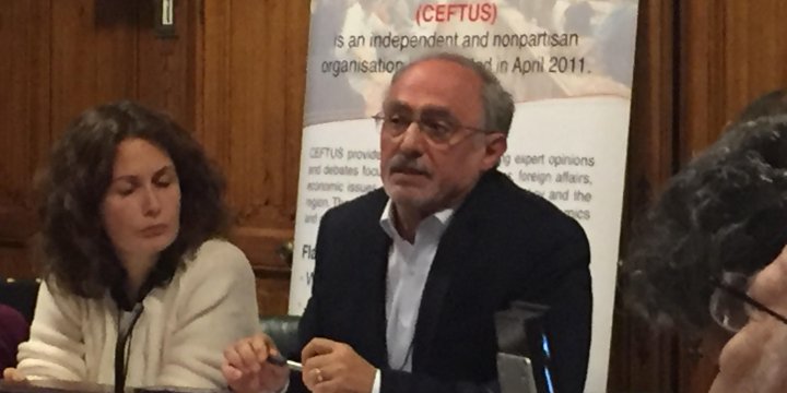 Kraliçe’nin Ülkesinde Referandum Şikayeti: Türkiye Monarşiye Gidiyor