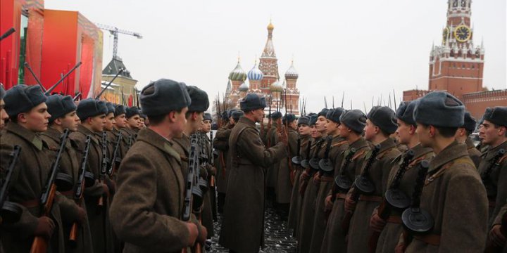 Rusya Asker Sayısını 1.9 Milyona Çıkarıyor