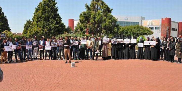 Adnan Menderes Ünv. Öğrencileri İdlib Katliamını Protesto Etti