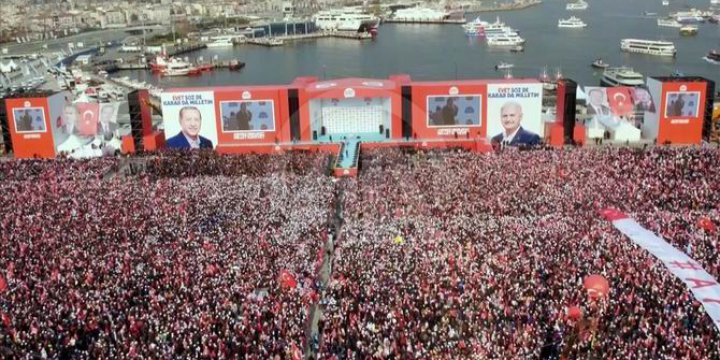 Yenikapı Mitingi Büyük Bir Katılımla Gerçekleştirildi