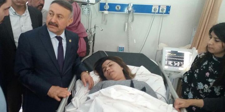 Mersin'de AK Partili Gruba Taşlı Saldırı