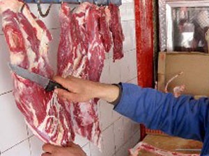 Dana eti diye domuz eti satılıyor