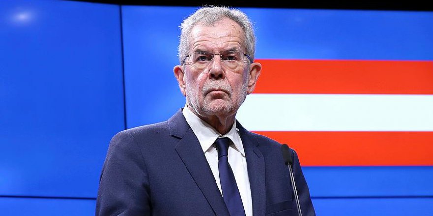 Avusturya Cumhurbaşkanından Başörtüsüne Destek