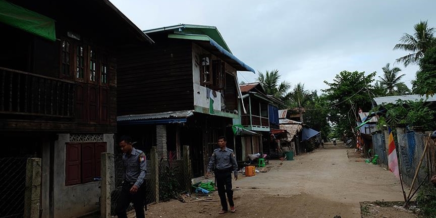 Myanmar’da Budistler Müslümanlara Saldırdı!