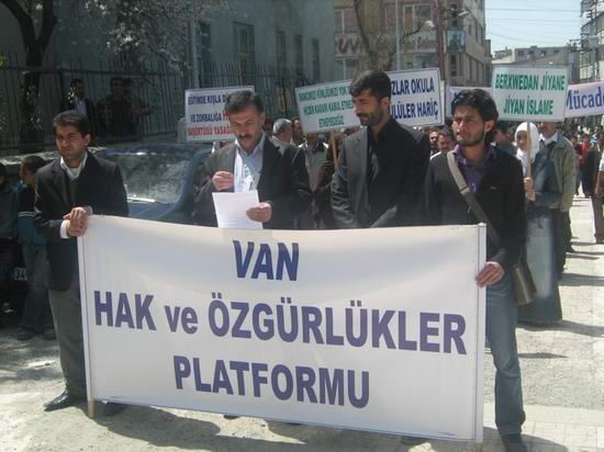 Van’da 139. Başörtüsü Eylemi