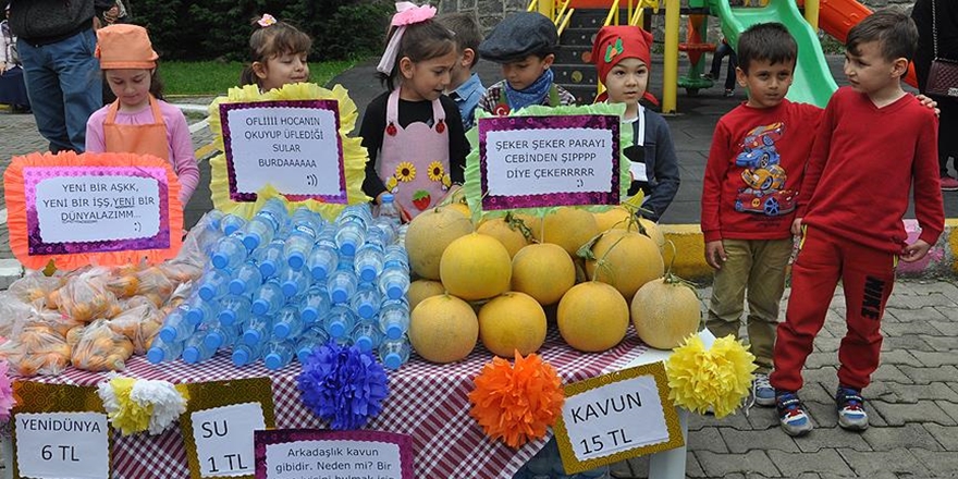 Anaokulu Öğrencileri Yetimler İçin Pazarcı Oldu