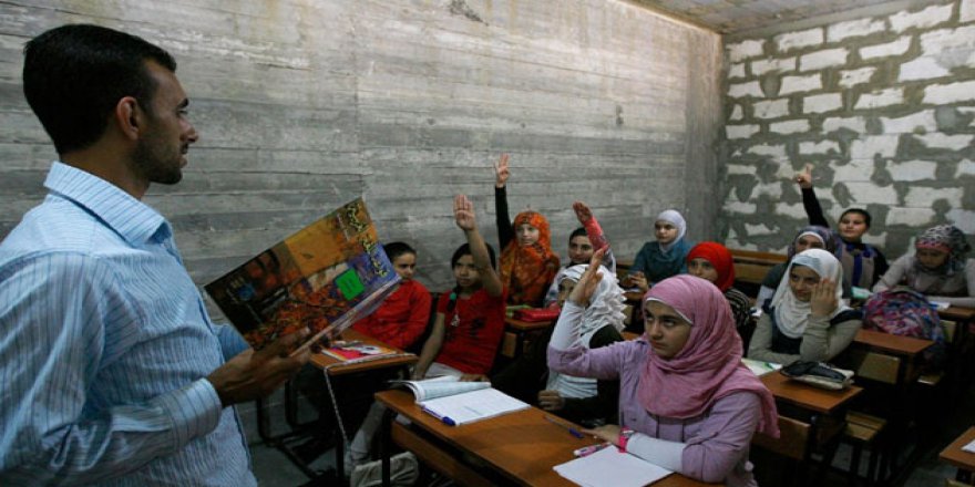 Suriye'de Muhalif Bölgelerde Lise ve Üniversite Giriş Sınavları