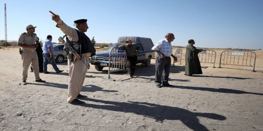 Darbeci Mısır Ordusu Libya'ya Saldırdı