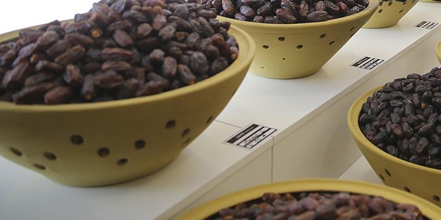 Hurma Geçen Yılın Fiyatlarıyla Sofralarda