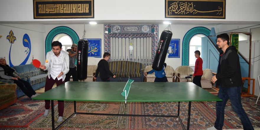 Caminin Alt Katı Gençlik Merkezine Dönüştürüldü