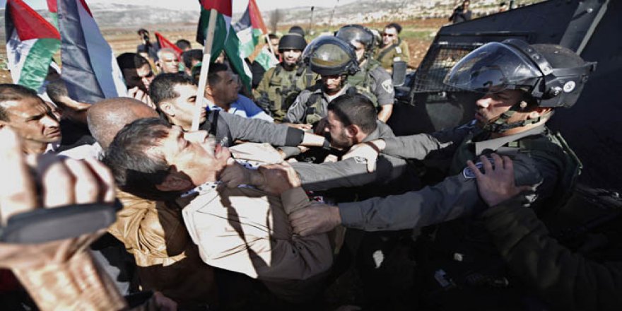 Ramallah’ta İşgalci İsrail Askerlerine Tepki