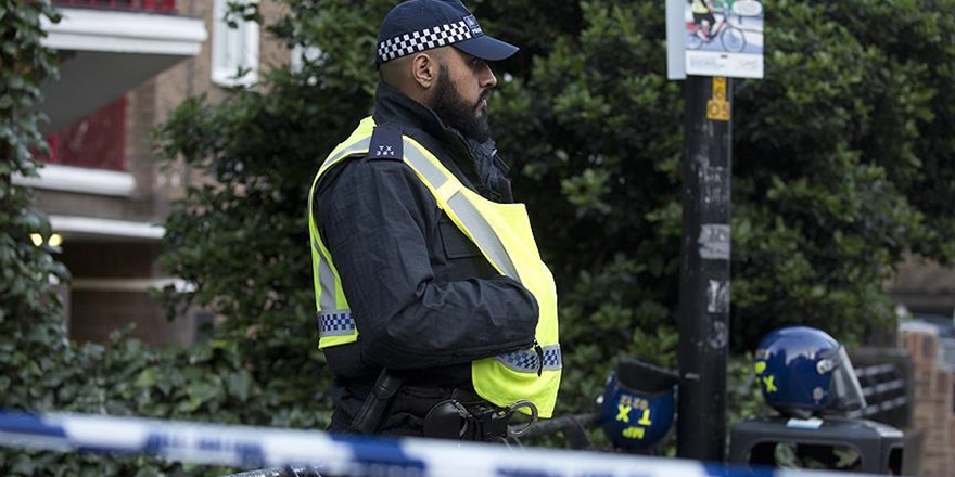 İngiltere'de Bıçaklı Saldırı: 5 Yaralı