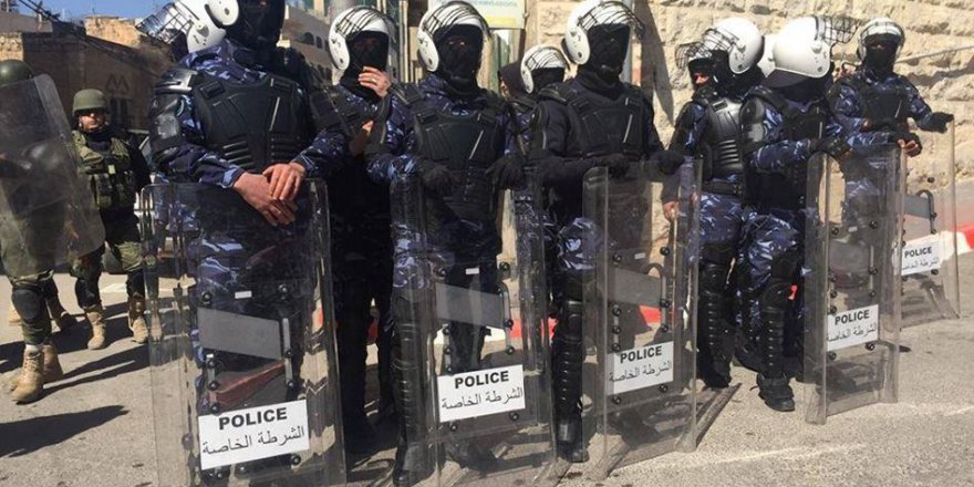 Abbas’ın Polisleri Fetih Milletvekillerinin Ofisine Baskın Düzenledi