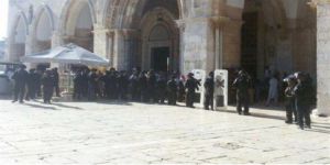 İşgalci İsrail Mescid-i Aksa'ya ve Filistinlilere Saldırdı