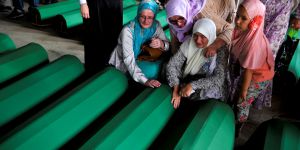 Hollanda, Srebrenitsa Soykırımında “Kısmen Suçlu” Bulundu!