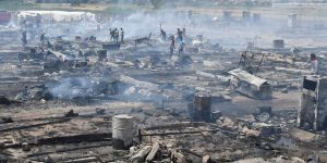 Lübnan’da Mülteci Kampında Yangın!