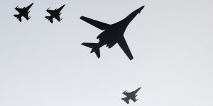 ABD’ye Ait Bombardıman Uçakları Kore Yarımadası’nda!