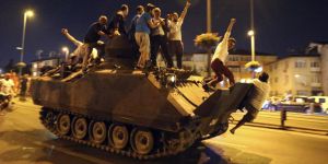 ‘Devleti Olan Bir Ordu’ Çarpıklığından, ‘Halkın Emrinde Olan Bir Ordu’ya..