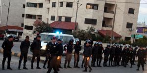 Siyonistlerin Amman Büyükelçiliğinde Ateş Açıldı: 2 Yaralı
