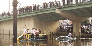 10 Dakikalık Yağmur İstanbul’da Hayatı Felç Etti