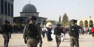 İşgalciler Aksa’ya Giriş İçin Yine Yaş Sınırı Getirdi!