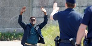 “Calais’de Mülteciler Polis Şiddetine Maruz Kalıyor”