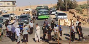 Arsal’dan Tahliye Edilen İlk Kafile Selametle İdlib’e Ulaştı