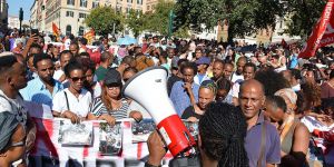 Roma’da Göçmenlerden Protesto Yürüyüşü