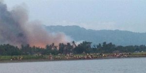Katliamdan Kaçan Arakanlıların Köyleri Ateşe Veriliyor!