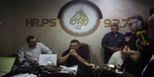 İşgalci İsrail Batı Şeria'da Bir Medya Ağının Merkezini Kapattı