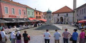 Bosnalı Anneler Arakanlılar İçin Yürüdü