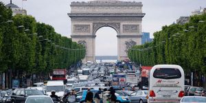 Fransa'da Eritreli 3 Kadına Yardım Eden Kişiye Hapis Cezası