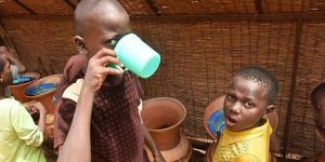 Nijer’deki Yetimlerin Zorlu Yaşamı!