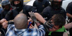 İspanya Polisinden Katalan Hükümetine Referandum Baskını