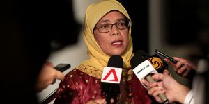 Singapur Modeli ve Dünyanın Tek Başörtülü Devlet Başkanı Halime Yakub