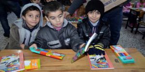 Suruç Kaymakamlığından Suriyeli Öğrencilere Kırtasiye Yardımı