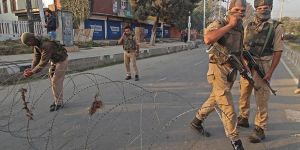Hindistan, Keşmir Hattı’na Ateş Açtı: İki Çocuk Hayatını Kaybetti!